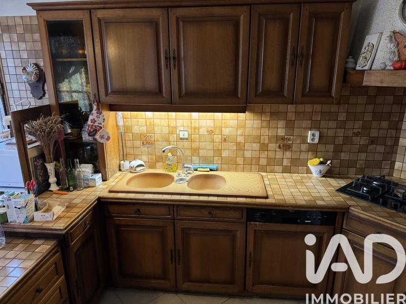 Maison - 245 m² - 9 pièces