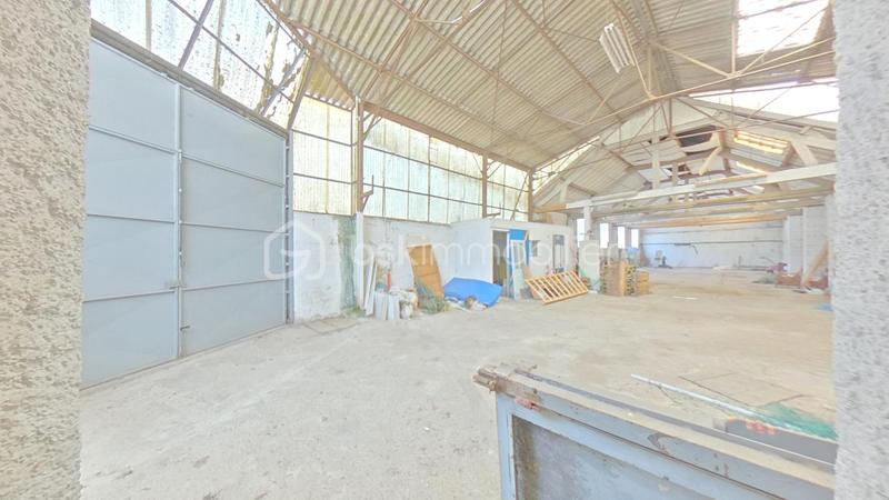 Parking / Garage - 770 m²