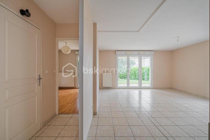 Maison jumelée - 94 m² - 4 pièces