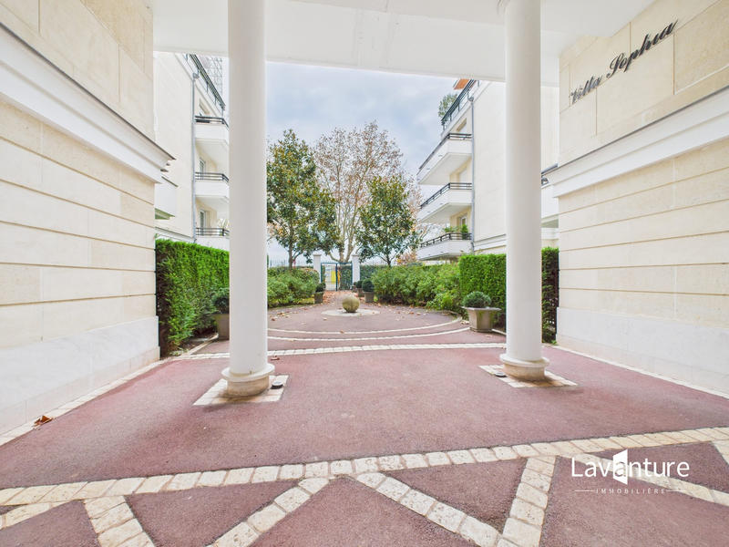 Appartement - 83 m² - 3 pièces