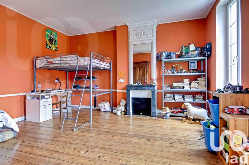 Maison - 357 m² - 11 pièces