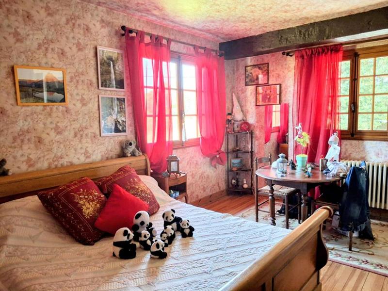 Maison - 300 m² - 8 pièces