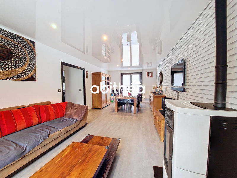 Maison - 90 m² - 3 pièces