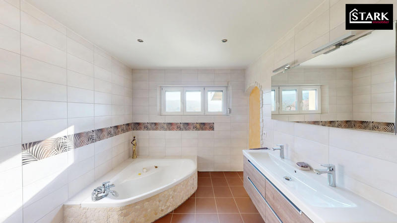 Villa - 130 m² - 4 pièces