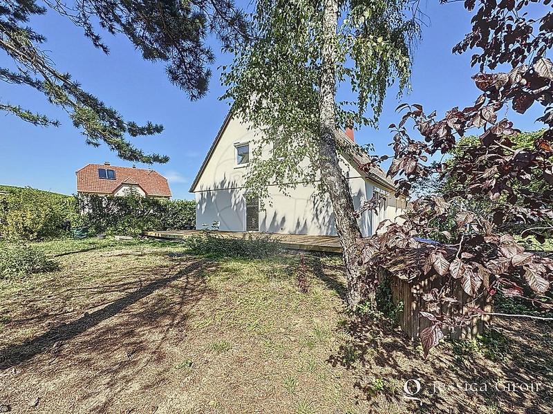 Maison - 230 m² - 8 pièces