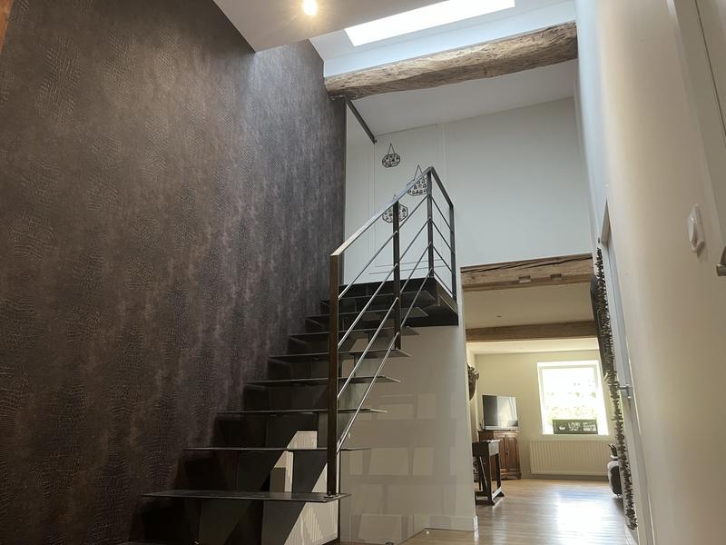 Maison - 352 m² - 8 pièces