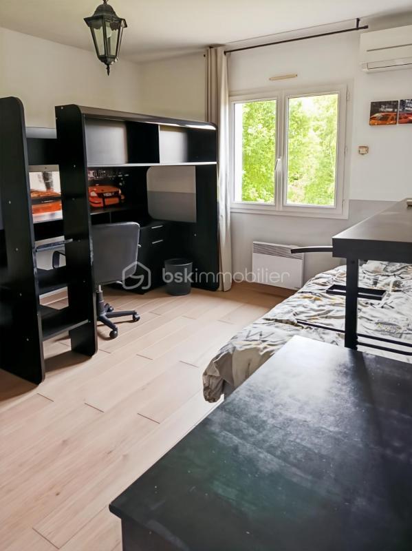 Maison - 184 m² - 7 pièces