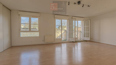 Appartement - 94 m² - 4 pièces