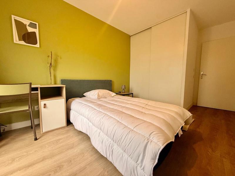 Appartement - 81 m² - 2 pièces