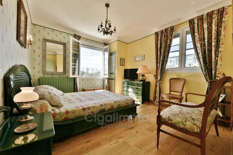 Maison - 184 m² - 7 pièces