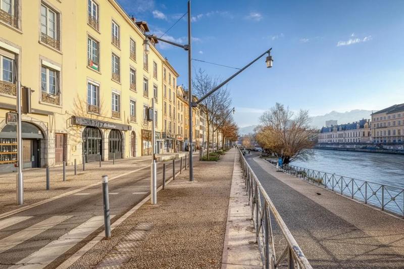 Duplex - 190 m² - 7 pièces