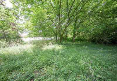 Terrain constructible - 1 440 m²