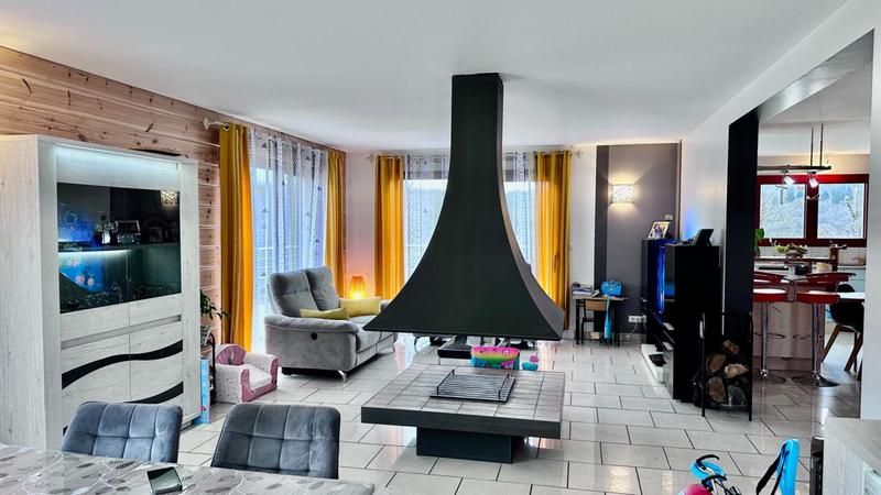 Maison - 185 m² - 6 pièces