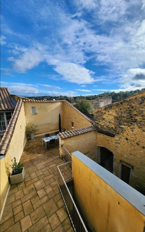 Maison en pierre - 213 m² - 9 pièces