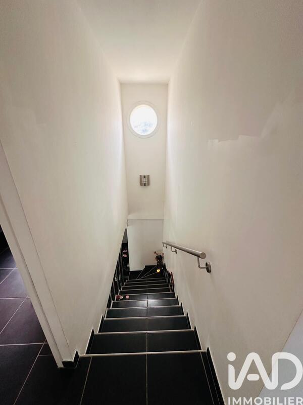 Maison - 104 m² - 4 pièces