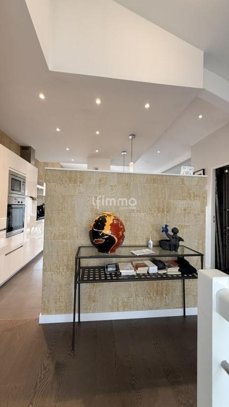 Appartement - 139 m² - 6 pièces