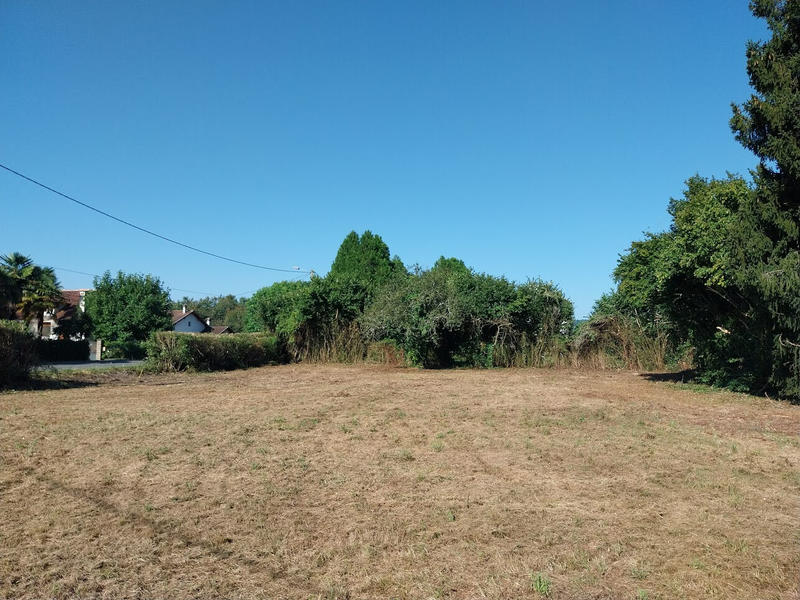 Terrain - 825 m²