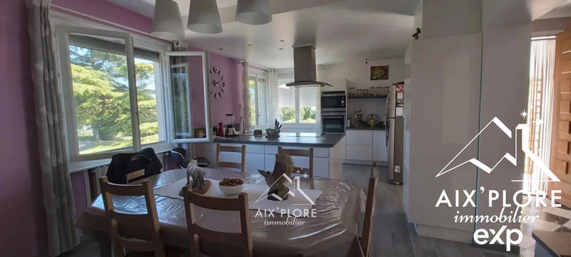 Maison - 180 m² - 4 pièces