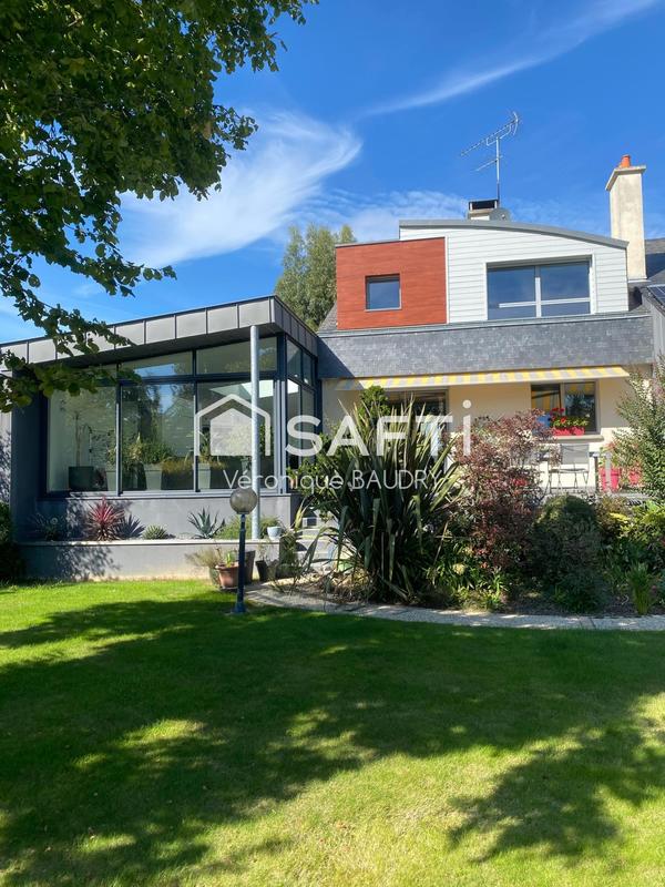 Maison - 200 m² - 6 pièces