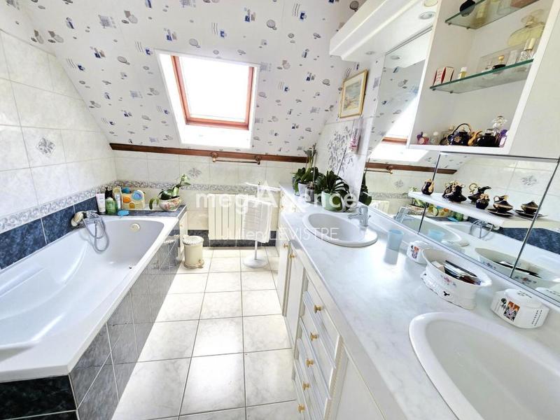 Maison - 148 m² - 6 pièces