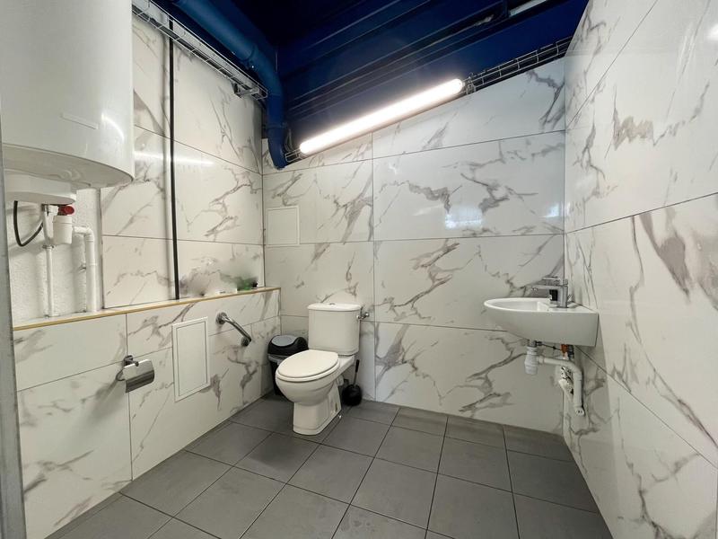 Local commercial - 106 m² - 3 pièces