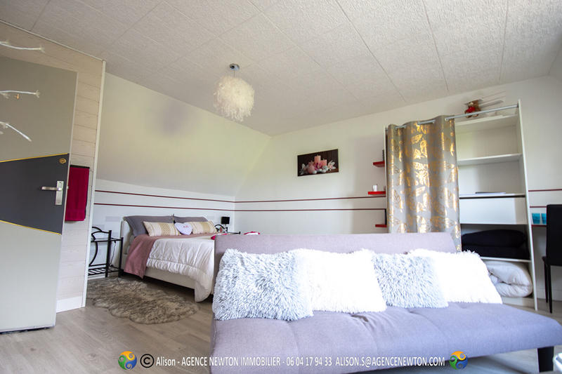 Maison - 160 m² - 6 pièces