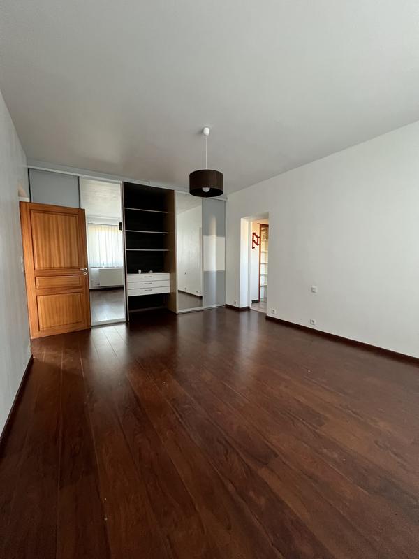 Local d'activités - 221 m² - 6 pièces