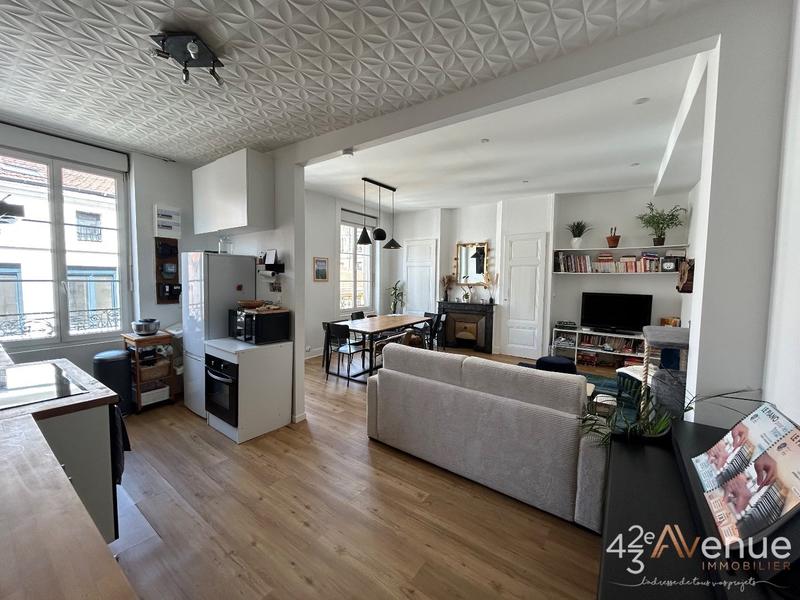 Appartement - 82 m² - 5 pièces
