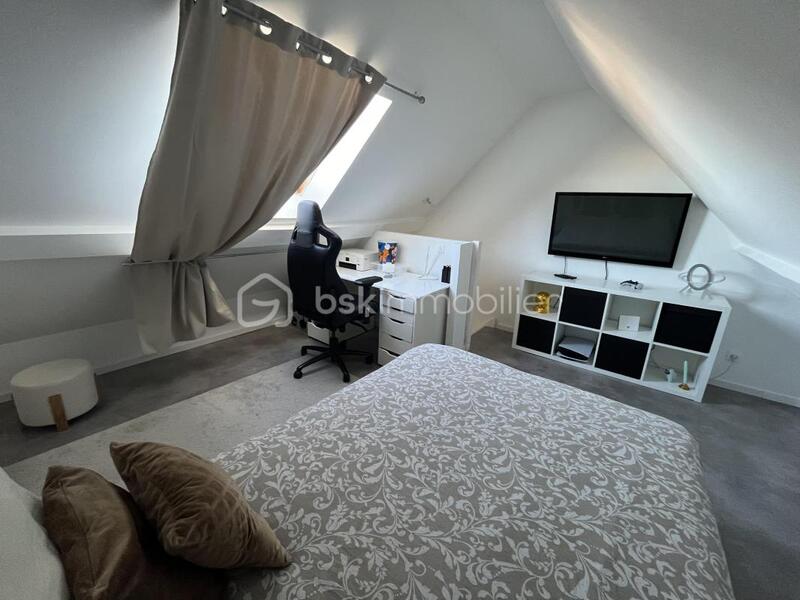 Maison - 95 m² - 5 pièces