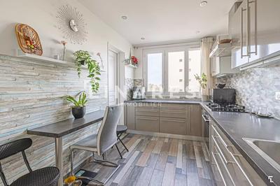 Appartement - 92 m² - 5 pièces