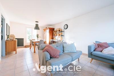 Maison - 100 m² - 6 pièces