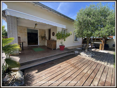 Maison - 233 m² - 9 pièces