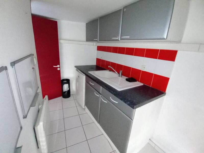 Local commercial - 48 m² - 2 pièces