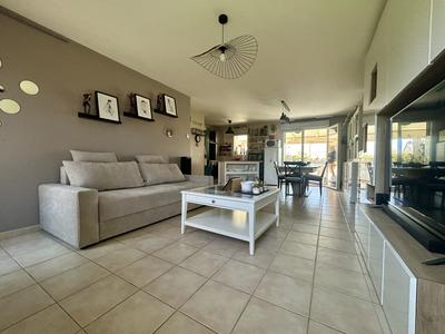 Maison - 92 m² - 5 pièces