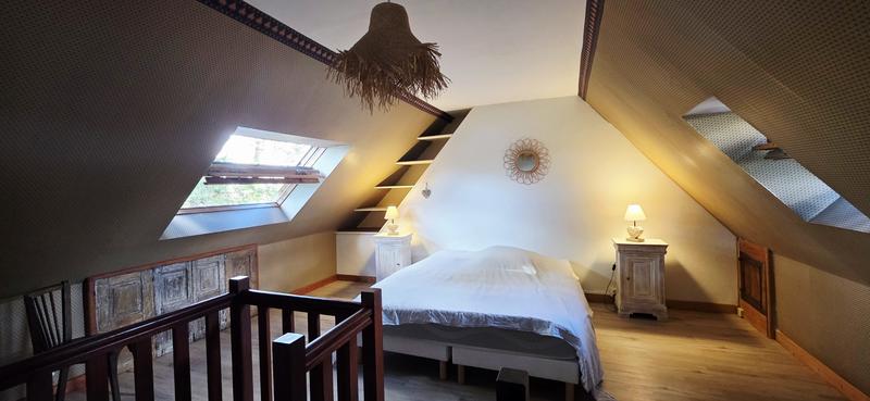 Maison - 200 m² - 9 pièces