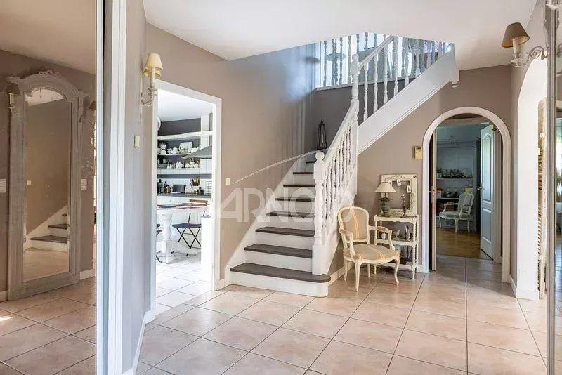 Maison - 165 m² - 6 pièces