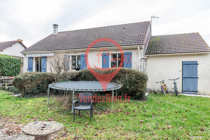 Maison - 90 m² - 5 pièces