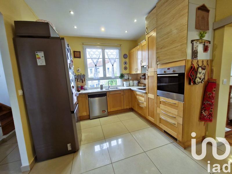 Maison - 184 m² - 9 pièces