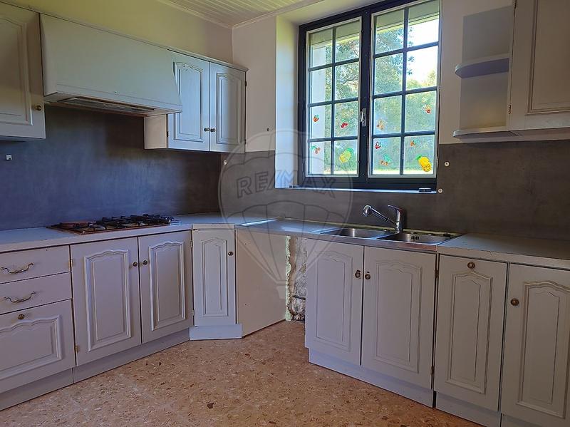 Maison - 182 m² - 9 pièces