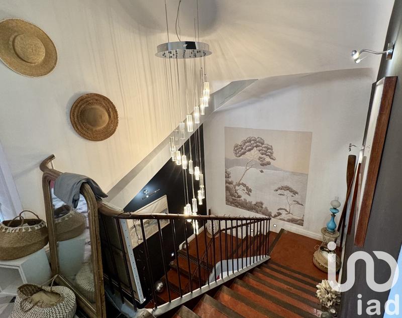 Maison - 400 m² - 10 pièces