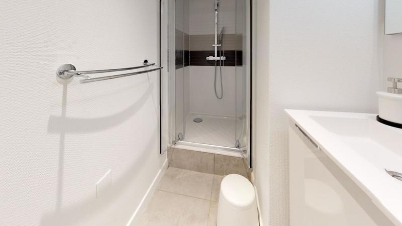 Appartement - 102 m² - 6 pièces