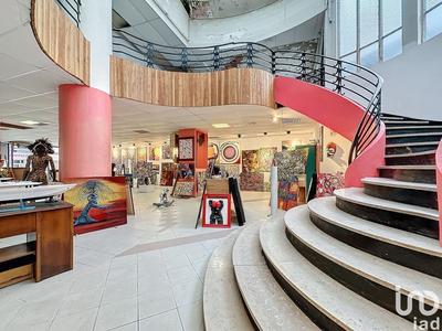 Local commercial - 1 700 m²