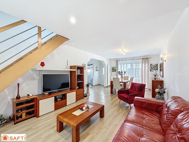 Maison - 90 m² - 6 pièces