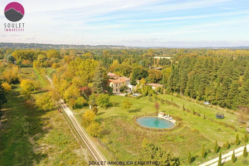 Propriété - 280 m² - 10 pièces