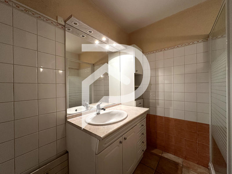 Appartement - 84 m² - 4 pièces