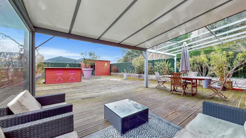 Loft - 320 m² - 6 pièces