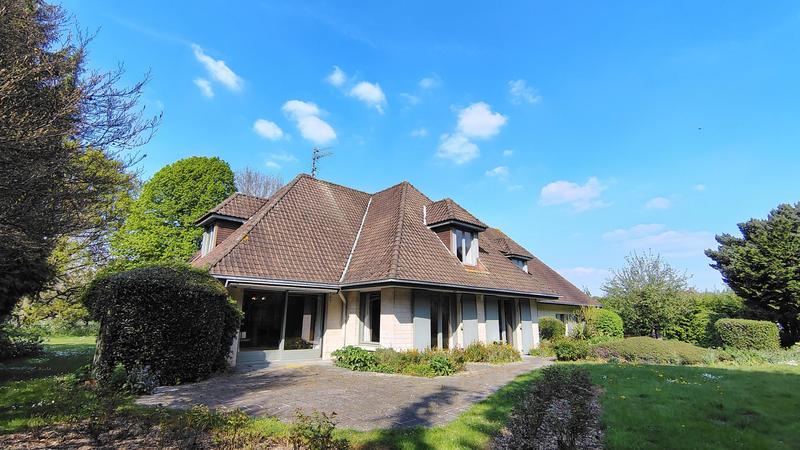 Maison - 300 m² - 10 pièces