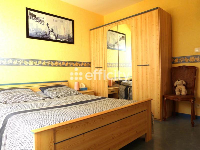 Maison - 310 m² - 16 pièces