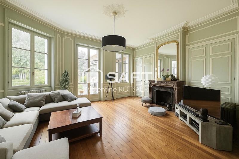 Hôtel particulier - 590 m² - 16 pièces