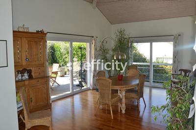 Maison - 170 m² - 5 pièces